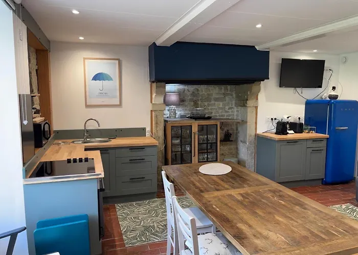 Comfortable House For 4 Guests In